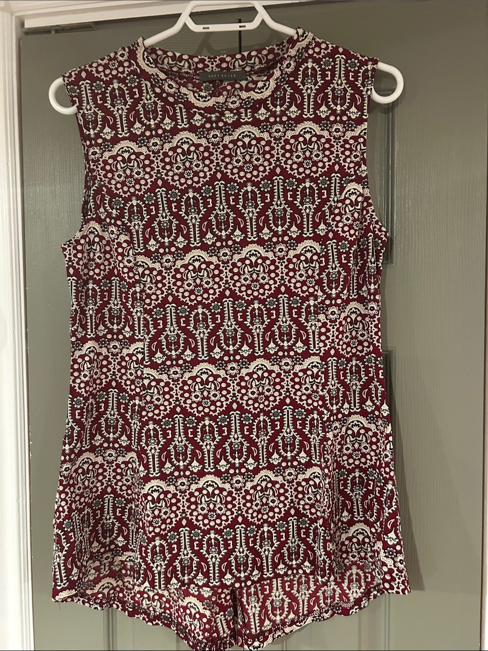 Suzy Shier Sleeveless Printed Top - Burgundy White